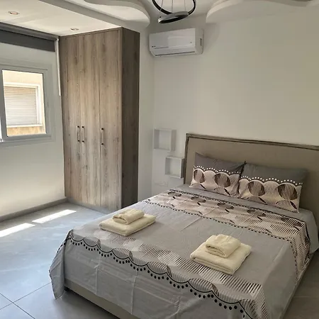 Near Finikoudes 1 Апартаменты