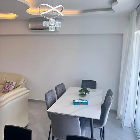 Near Finikoudes 1 Апартаменты