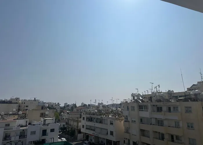 アパート Near Finikoudes 1 *