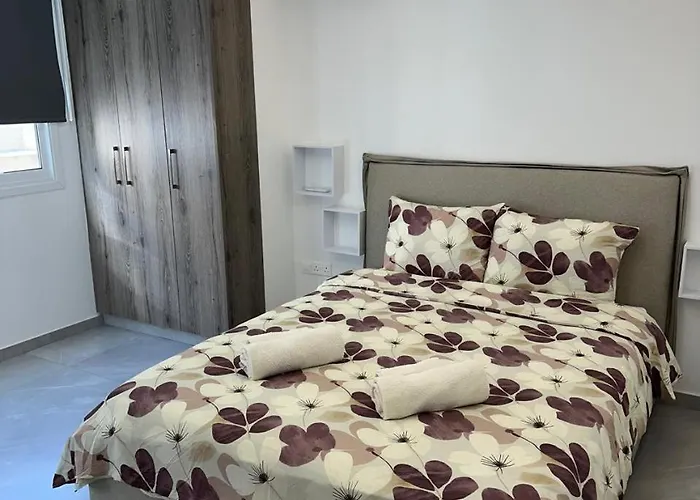 アパート Near Finikoudes 1 *